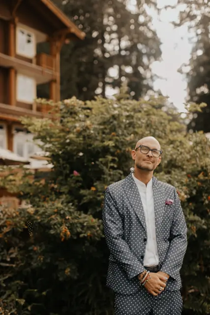 A reception guest outside Alderbrook