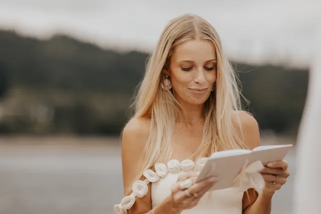 Katie reading her vows